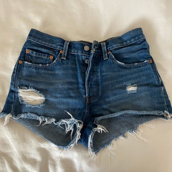 High Waisted Size 27 Levi Shorts - Picture 2 of 3